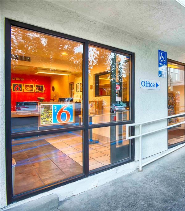 Motel 6 Mammoth Lakes - Mammoth Lakes, CA