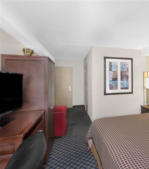 Days Inn By Wyndham Geneva/finger Lakes - Geneva, NY