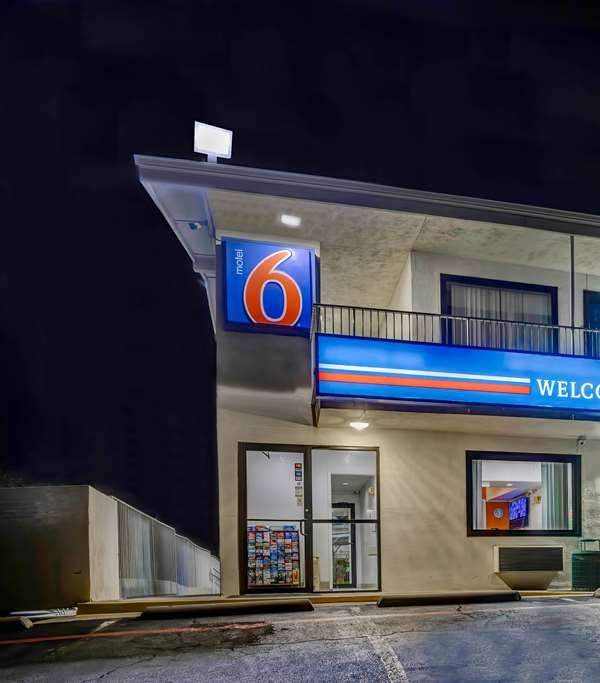 Motel 6 Denton - Denton, TX