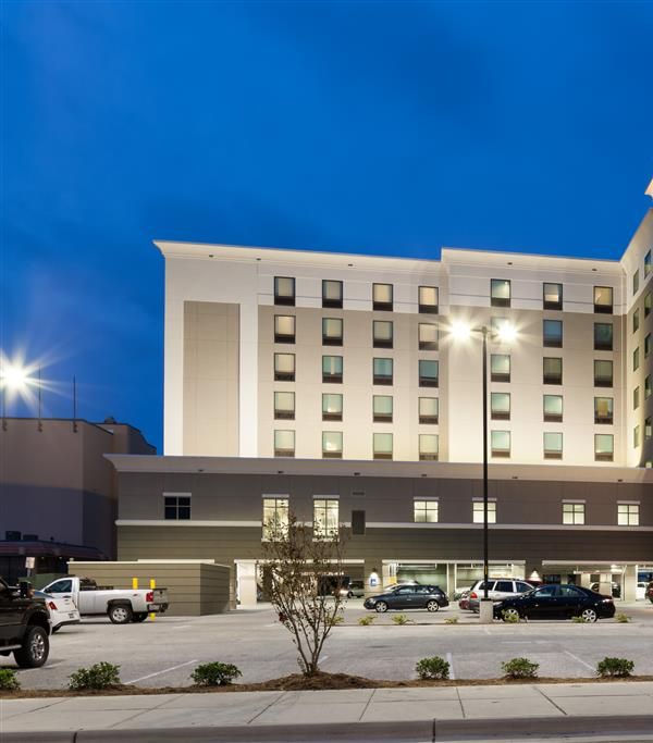 Hampton Inn & Suites Carolina Beach Oceanfront - Carolina Beach, NC
