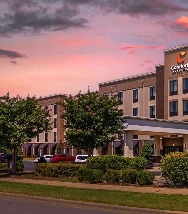 Comfort Inn & Suites At Crossplex Village - Birmingham, AL
