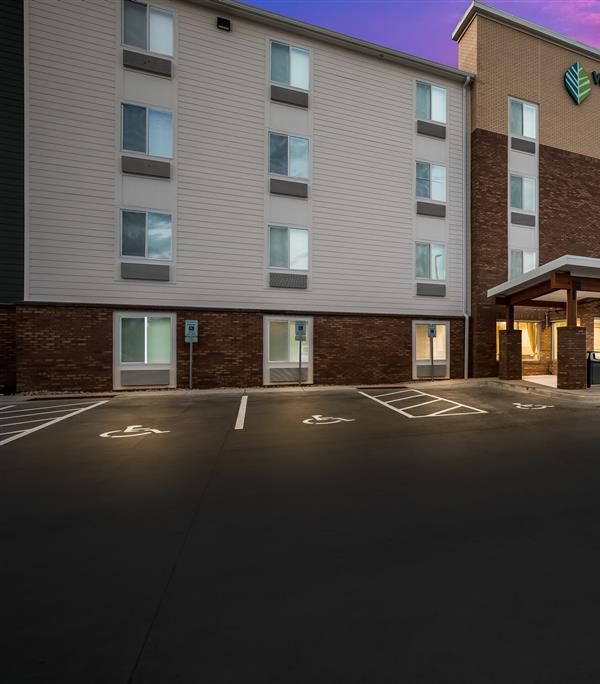 Woodspring Suites Milwaukee - Menomonee Falls - Milwaukee