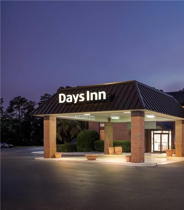 Days Inn By Wyndham Statesboro - Statesboro, GA