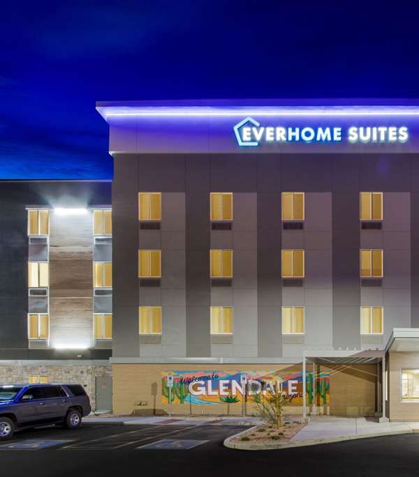 Everhome Suites Glendale Sports & Entertainment District - 森城