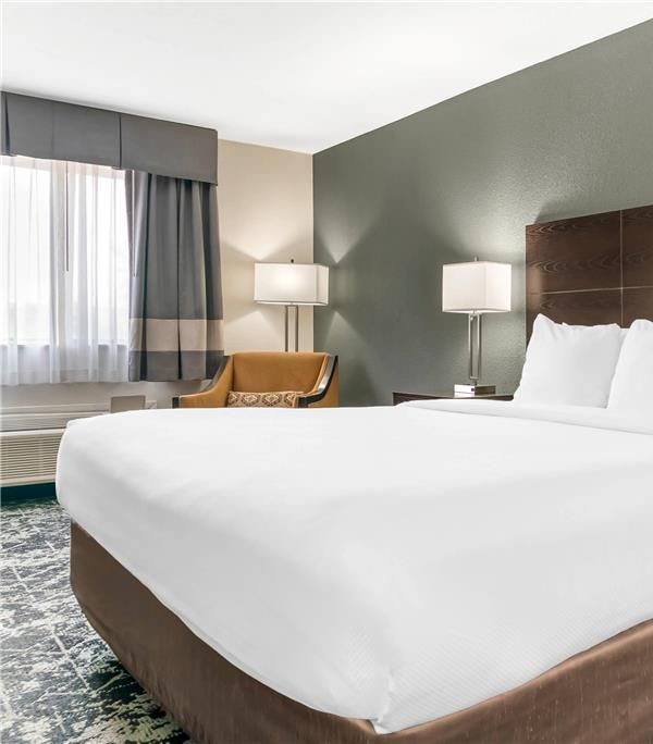 Quality Inn Grand Rapids South-byron Center - Grand Rapids, MI