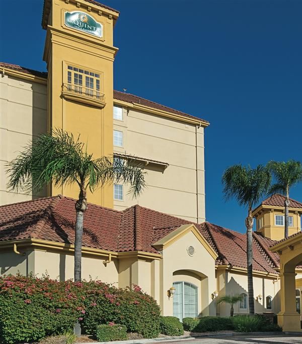 La Quinta Inn & Suites By Wyndham Ontario Airport - Ontario, CA