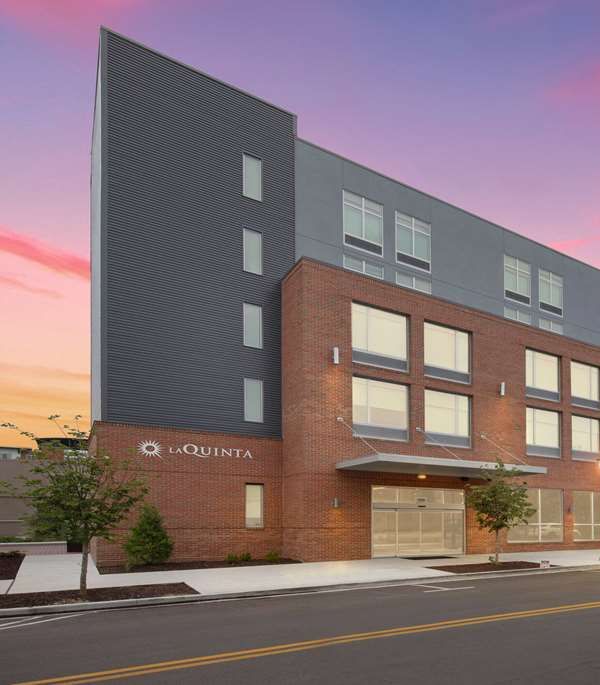La Quinta Inn & Suites By Wyndham Chattanooga Downtown/south - Chattanooga, TN