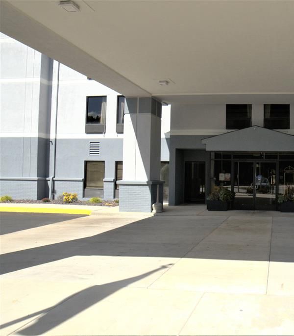 Super 8 By Wyndham Crossville Tn - Crossville, TN