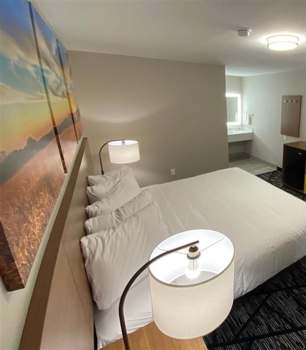 Days Inn By Wyndham Lake Charles - Lake Charles, LA