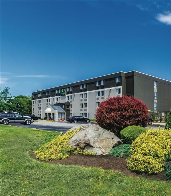 La Quinta Inn & Suites By Wyndham Warwick Providence Airport - Warwick, RI
