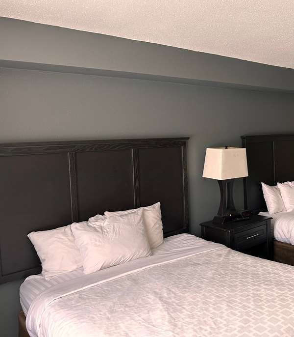 Days Inn & Suites By Wyndham Norton Shores/muskegon - Muskegon, MI