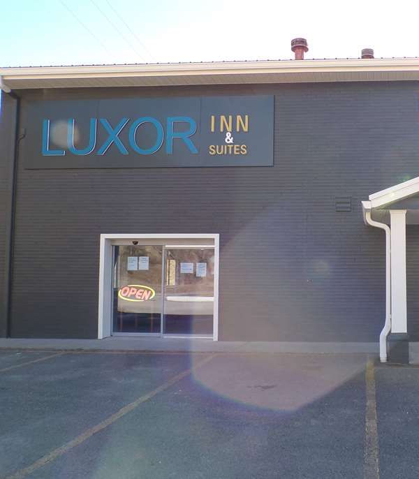 A Travelodge By Wyndham Luxor Inn & Suites - Elkins, WV