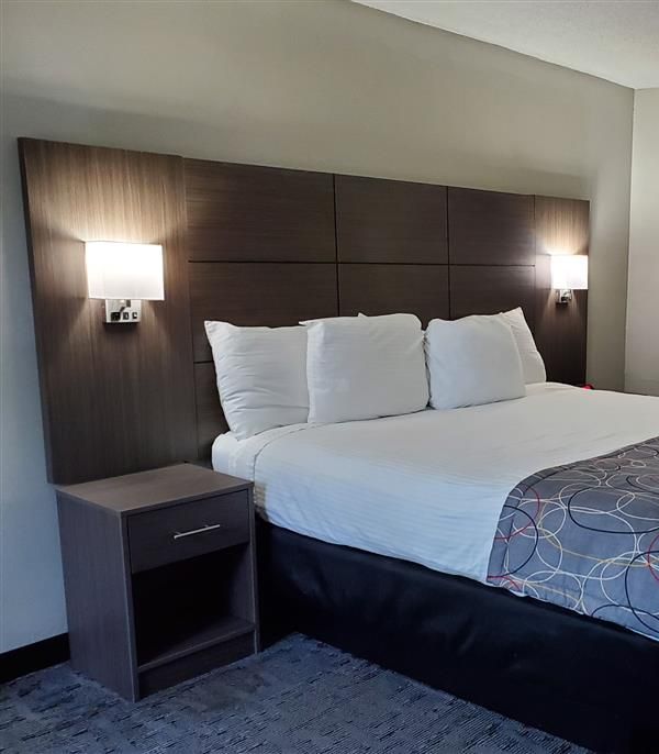 Days Inn & Suites By Wyndham Charleston Airport West - North Charleston, SC