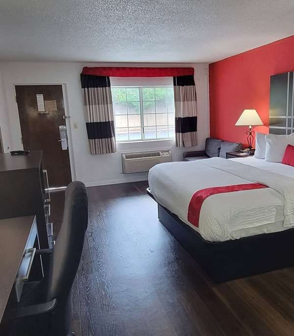 Ramada By Wyndham Mountain Home - Mountain Home, AR