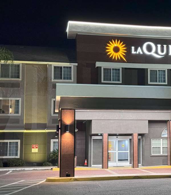 La Quinta Inn & Suites By Wyndham Tulare - Visalia, CA