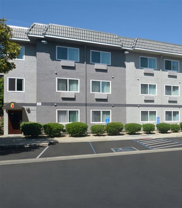 Super 8 By Wyndham Chico - Chico, CA