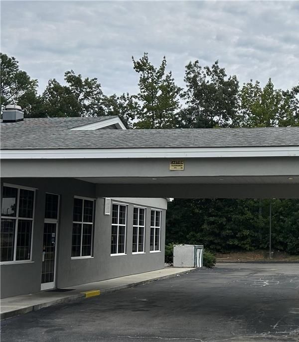 Super 8 By Wyndham Fayetteville - Fayetteville, NC
