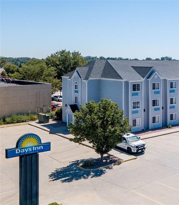 Days Inn And Suites By Wyndham Greeley - 格里利