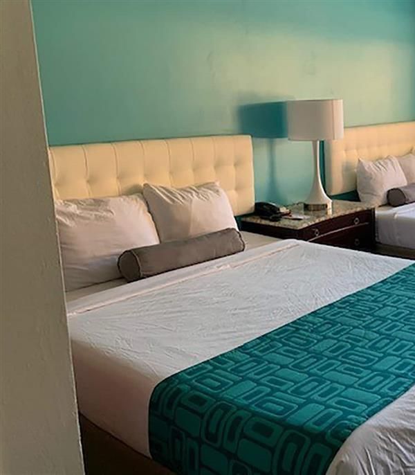 Howard Johnson By Wyndham Reno Downtown - Reno, NV