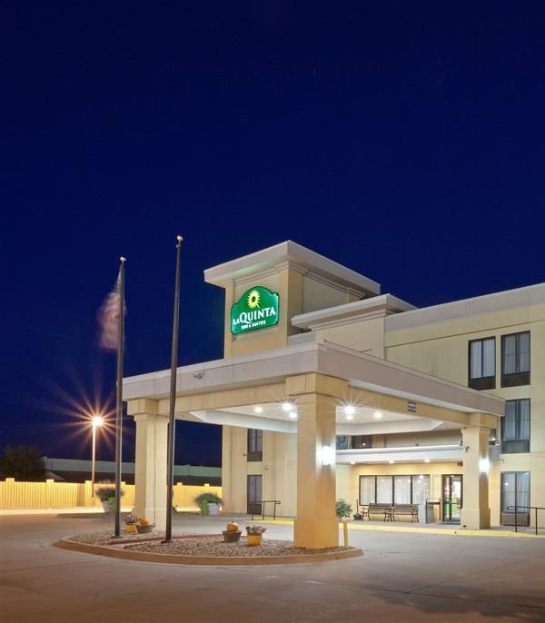 La Quinta Inn & Suites By Wyndham Salina - Salina, KS