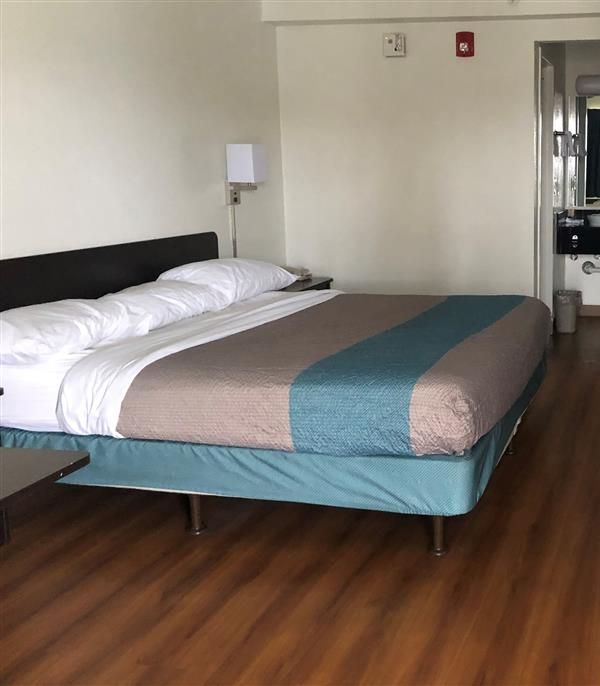 Days Inn By Wyndham Indianapolis South - Indianapolis, IN