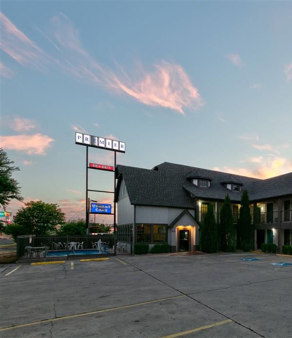 Howard Johnson By Wyndham San Marcos - San Marcos, TX