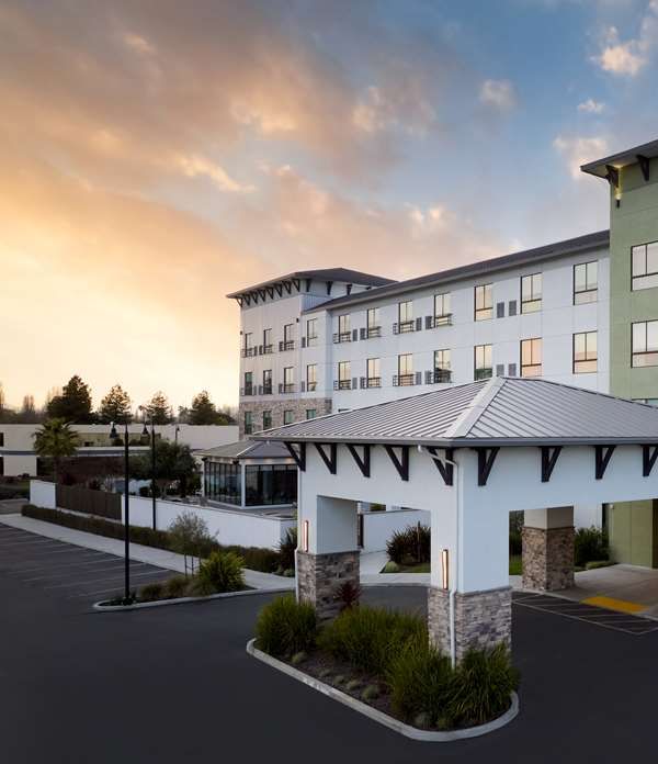 Hotel Centro Sonoma Wine Country Tapestry By Hilton - Marin County, CA