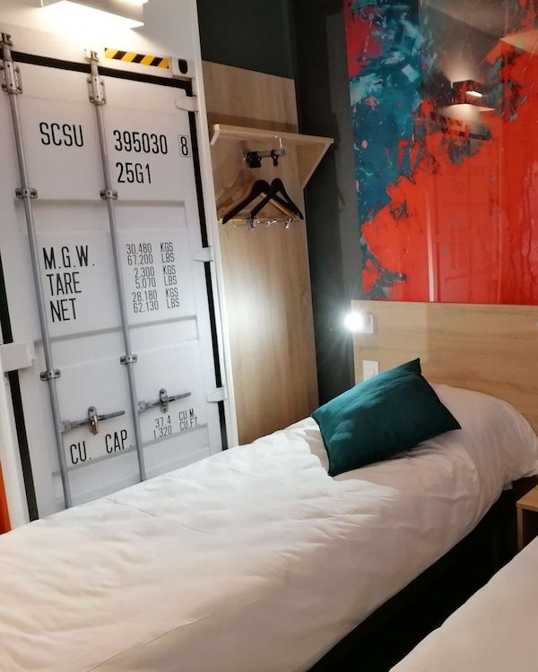 Kyriad Direct Martigues - Martigues