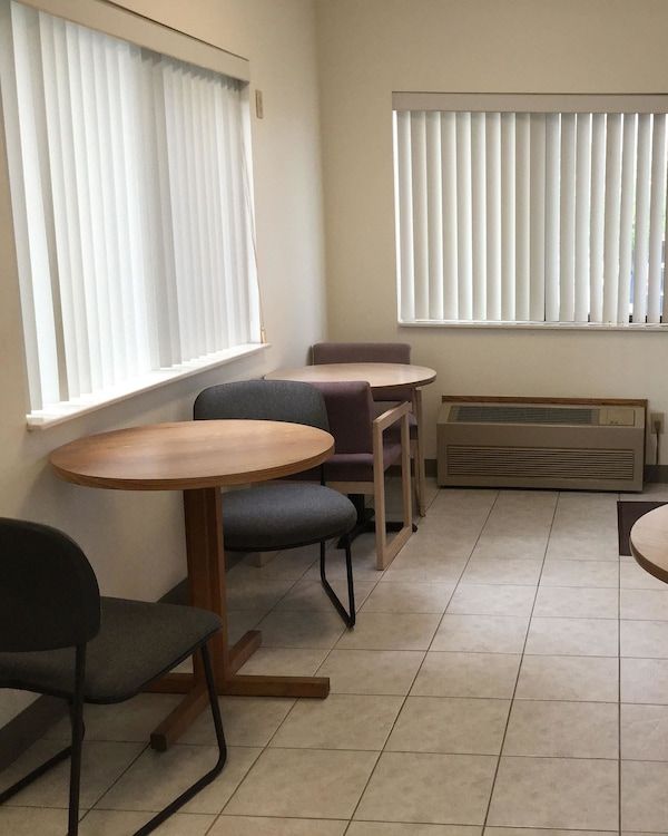 Americas Best Value Inn Champaign - Champaign, IL