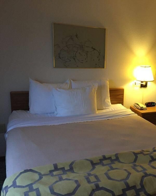 Super 8 By Wyndham Escanaba - Escanaba, MI