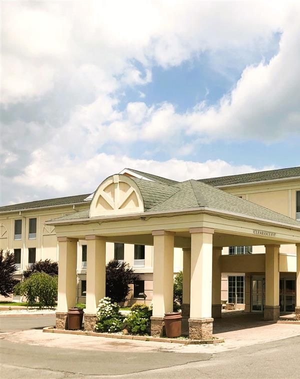 Comfort Inn & Suites Mount Pocono - Mount Pocono, PA