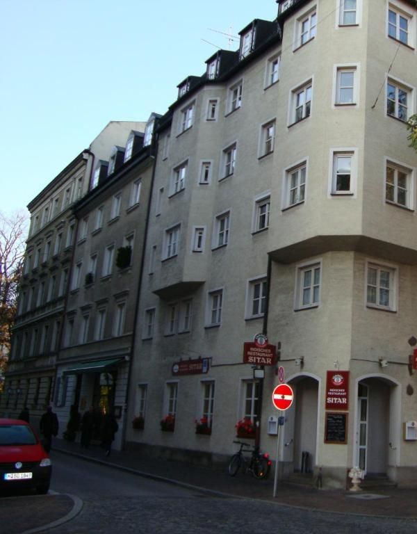 Mona Lisa Pension - Múnich