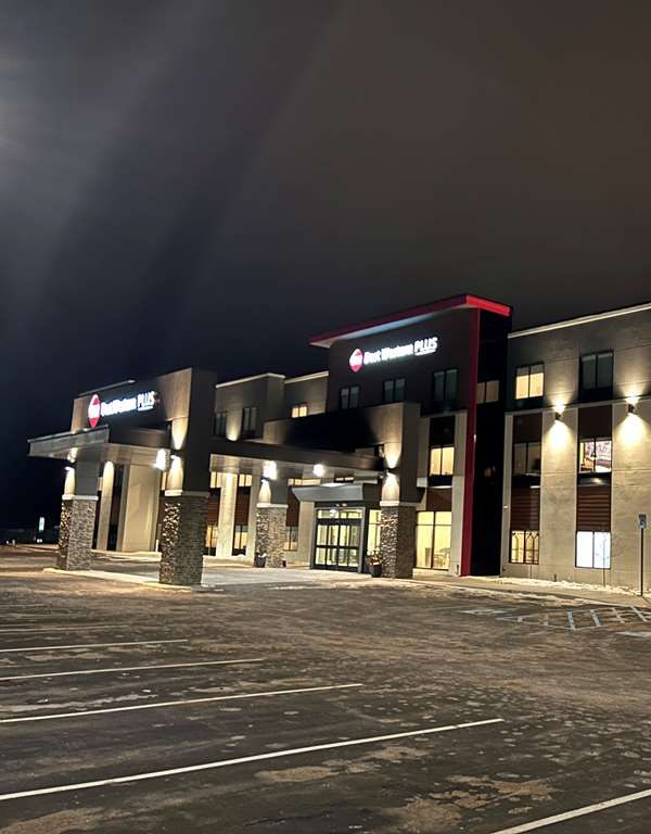 Best Western Plus Marquette Hotel & Suites - Marquette, MI