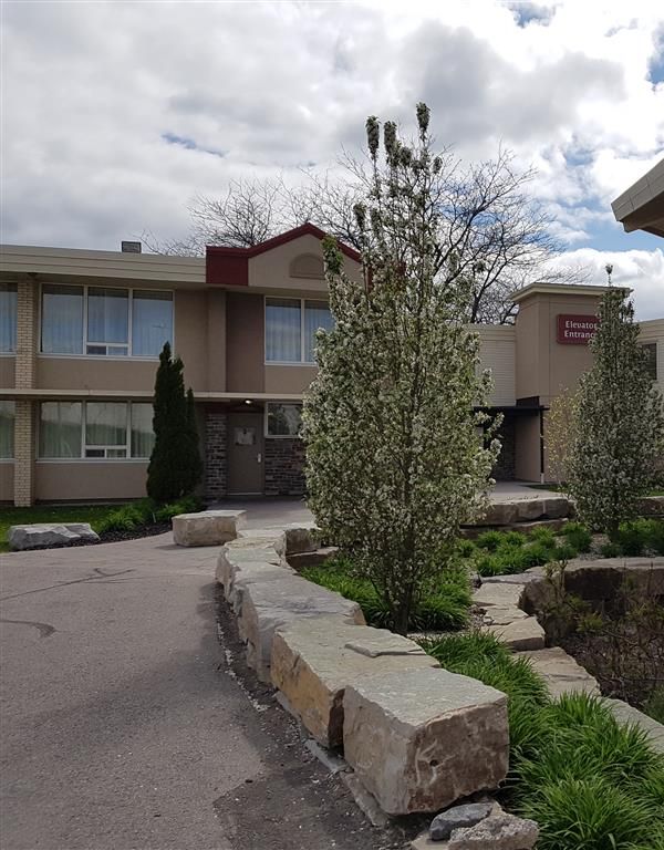 Best Western Plus Durham Hotel & Conference Centre - Oshawa