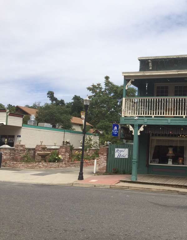 Americas Best Value Inn & Suites Royal Carriage - Sonora, CA