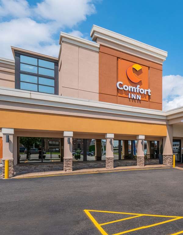 Comfort Inn Detroit Downtown - Detroit, MI
