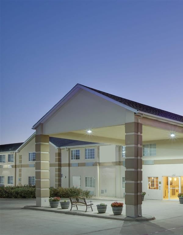 Days Inn By Wyndham Mesquite Rodeo Tx - Mesquite, TX