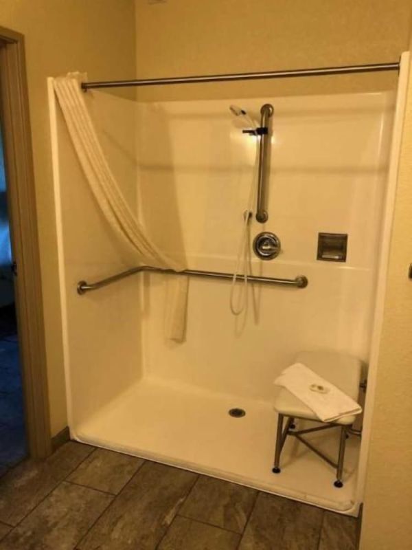 Cobblestone Hotel & Suites - Erie - Erie, PA