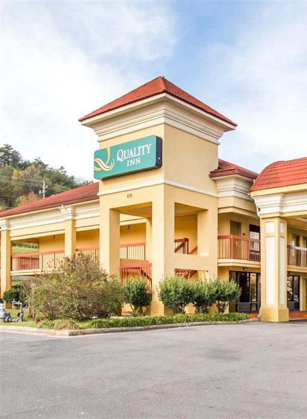Quality Inn Dalton Central - Dalton, GA