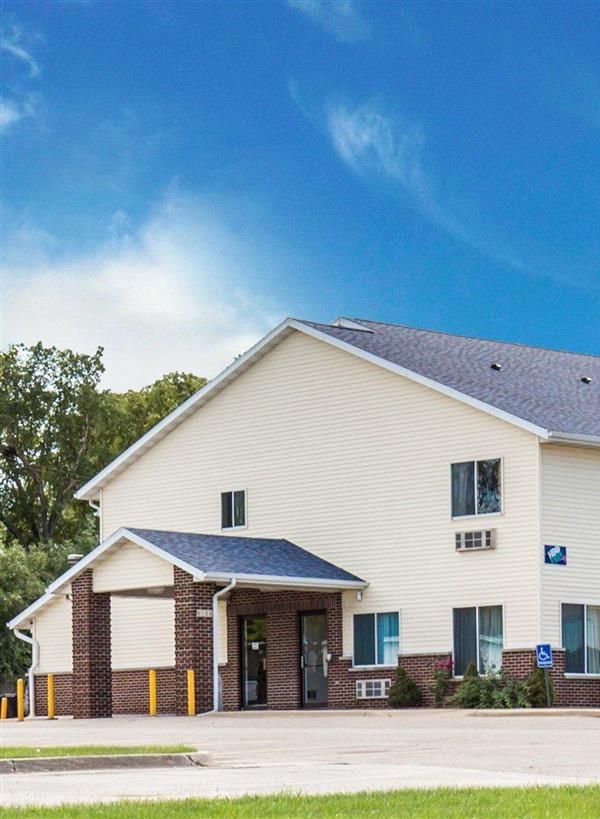 Rodeway Inn Cedar Rapids Westdale - Cedar Rapids, IA