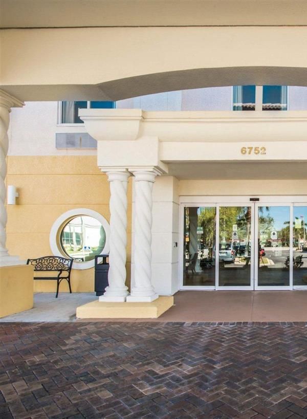 Comfort Inn & Suites Jupiter I-95 - Jupiter, FL