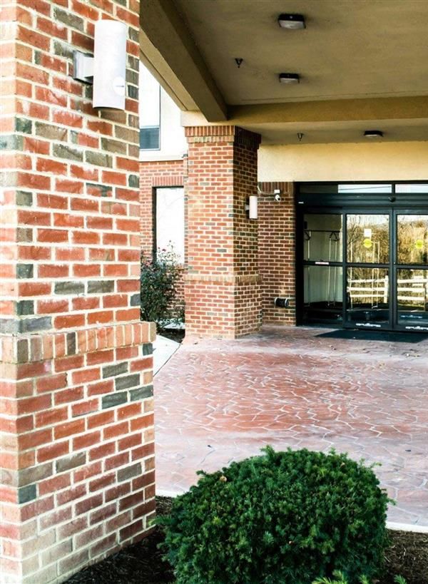 Sleep Inn & Suites Virginia Horse Center - Lexington, VA