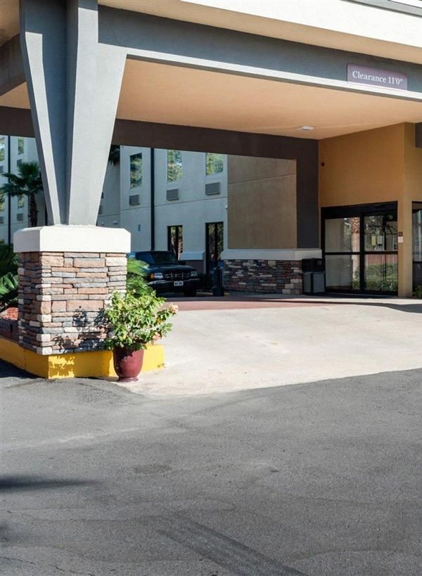 Comfort Suites Lake Charles - Lake Charles, LA