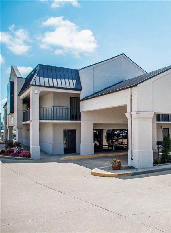 Quality Inn Us65 & E Battlefield Rd Springfield - スプリングフィールド, MO