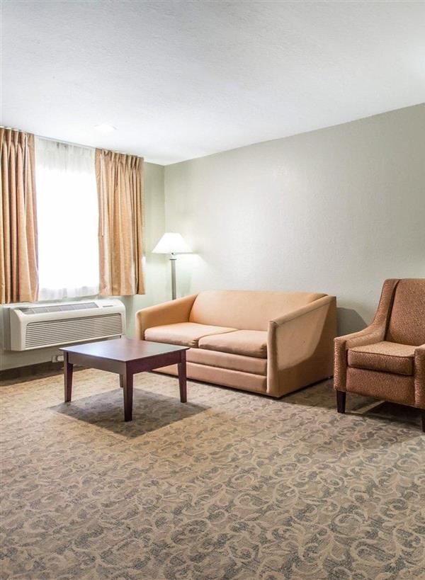 Quality Inn & Suites By The Parks - Celebration, FL