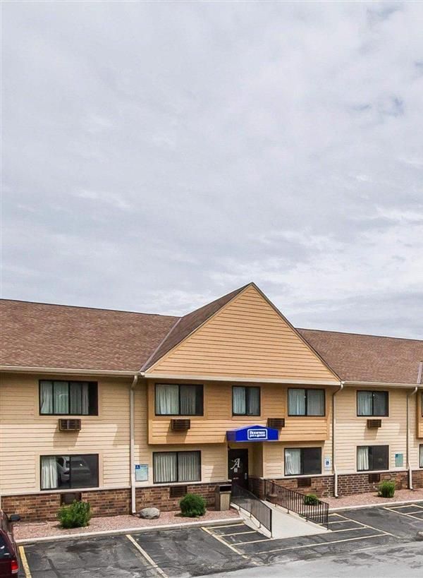 Rodeway Inn & Suites Madison East - Madison, WI