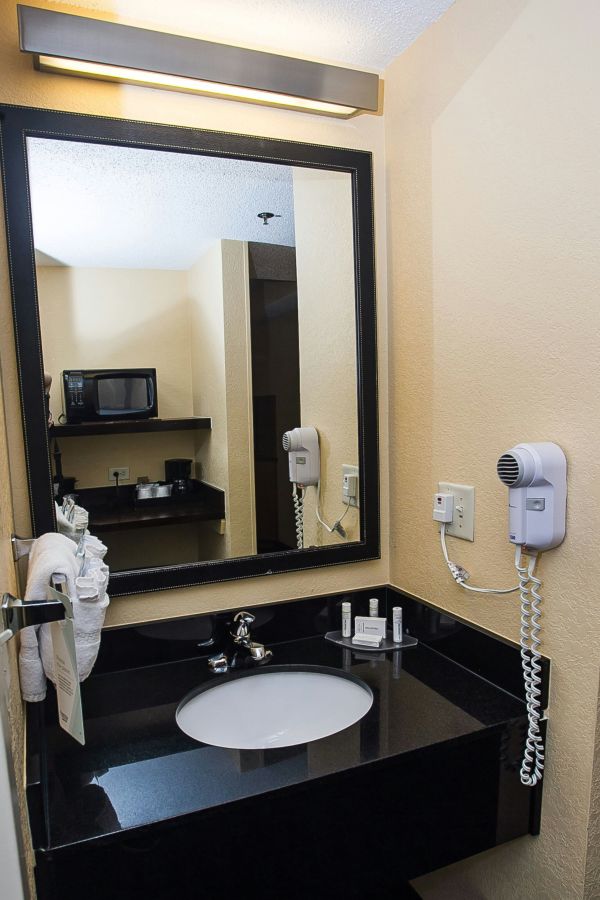 Fairfield Inn And Suites By Marriott Boston Milford - Bellingham, MA