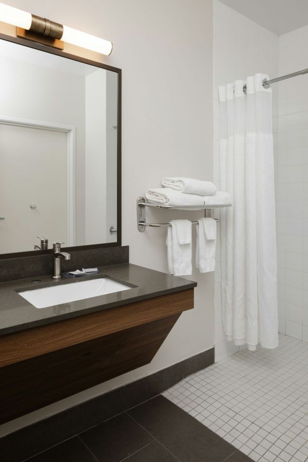 Fairfield By Marriott Inn And Suites Grand Rapids Airport - Grand Rapids