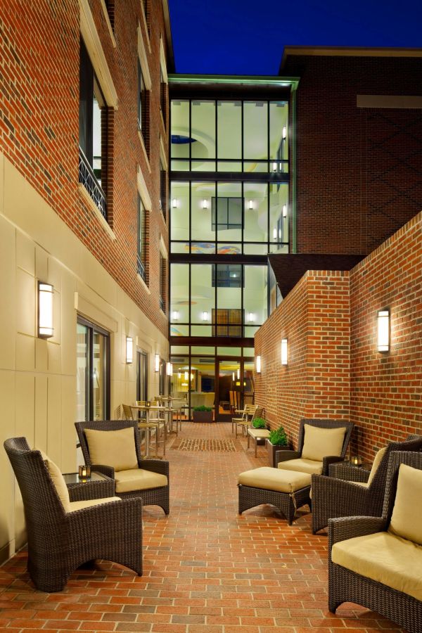 Courtyard By Marriott Fredericksburg Historic District - Fredericksburg, VA