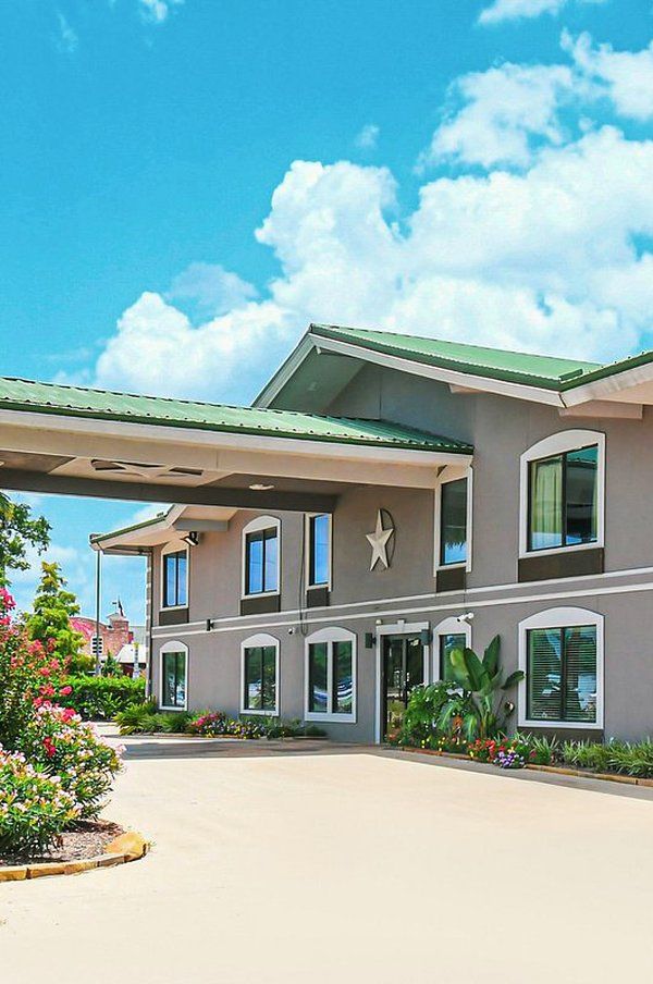 Scottish Inns & Suites Shenandoah Woodlands Mall - 스프링